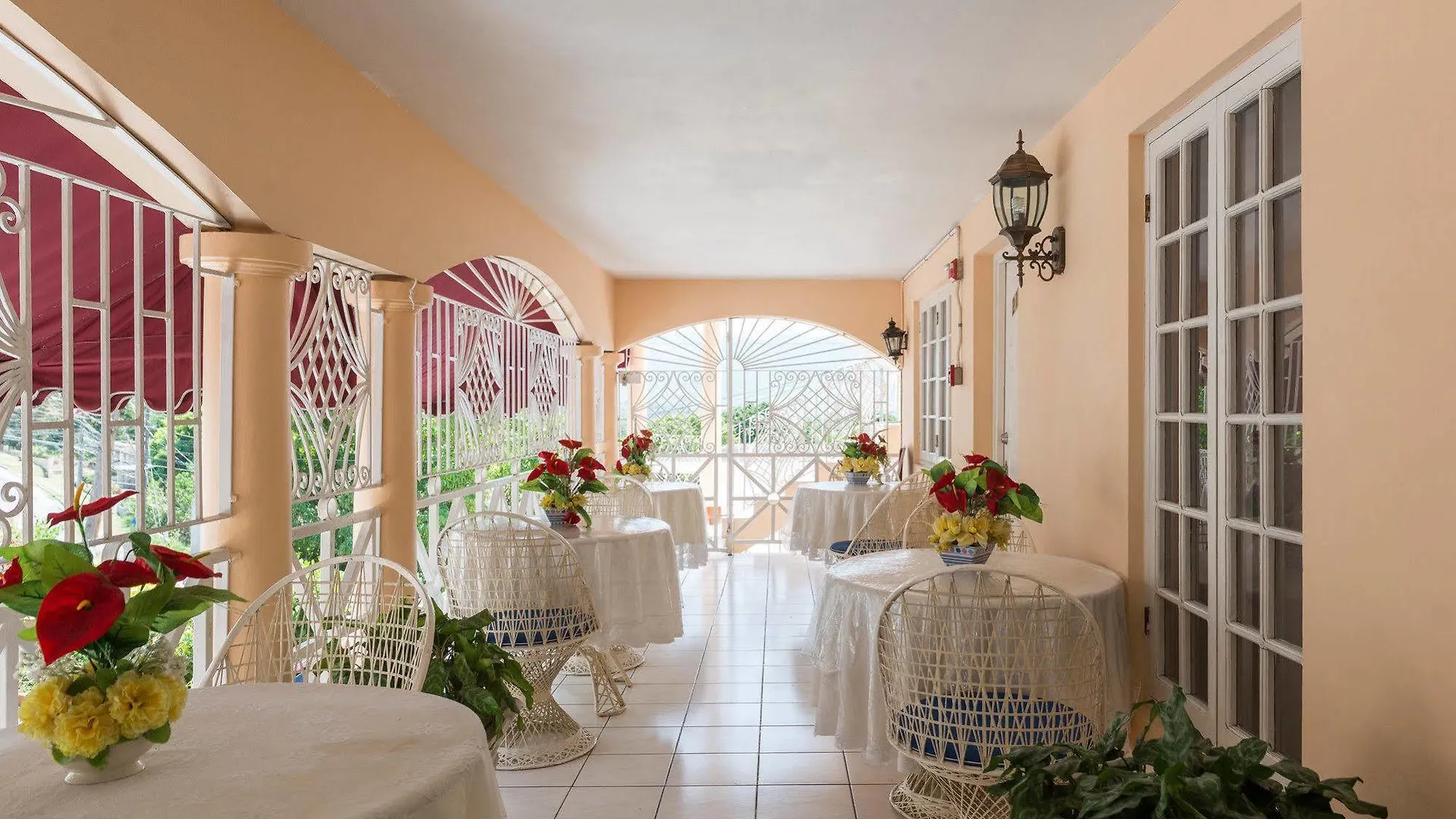 Gibb'S Chateau Montego Bay Hotel